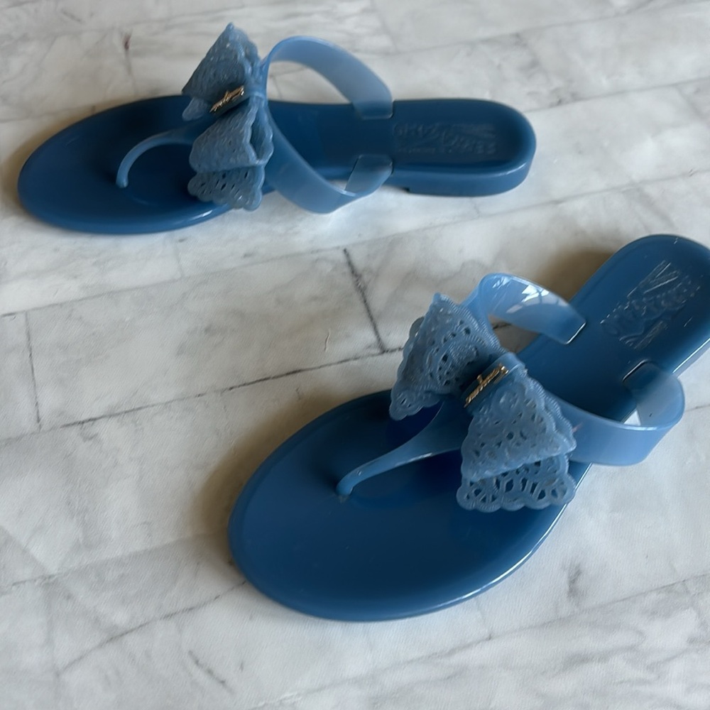 Salvatore Ferragamo Pandy Bow Jelly Thong Sandals - Picture 9 of 15